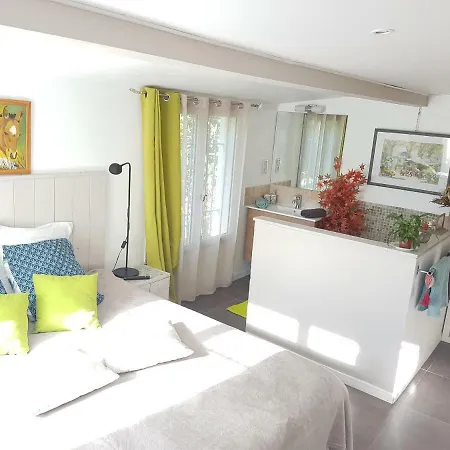 D'hote - Mas Le Barret Bed & Breakfast